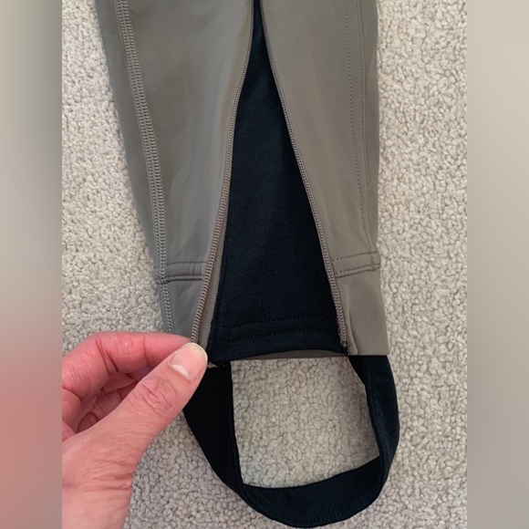 Lululemon pull on zip front high rise pant - Picture 3 of 8